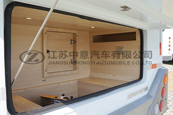 中意SZY5042XLJ全顺房车