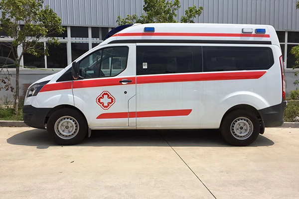 奔驰救护车